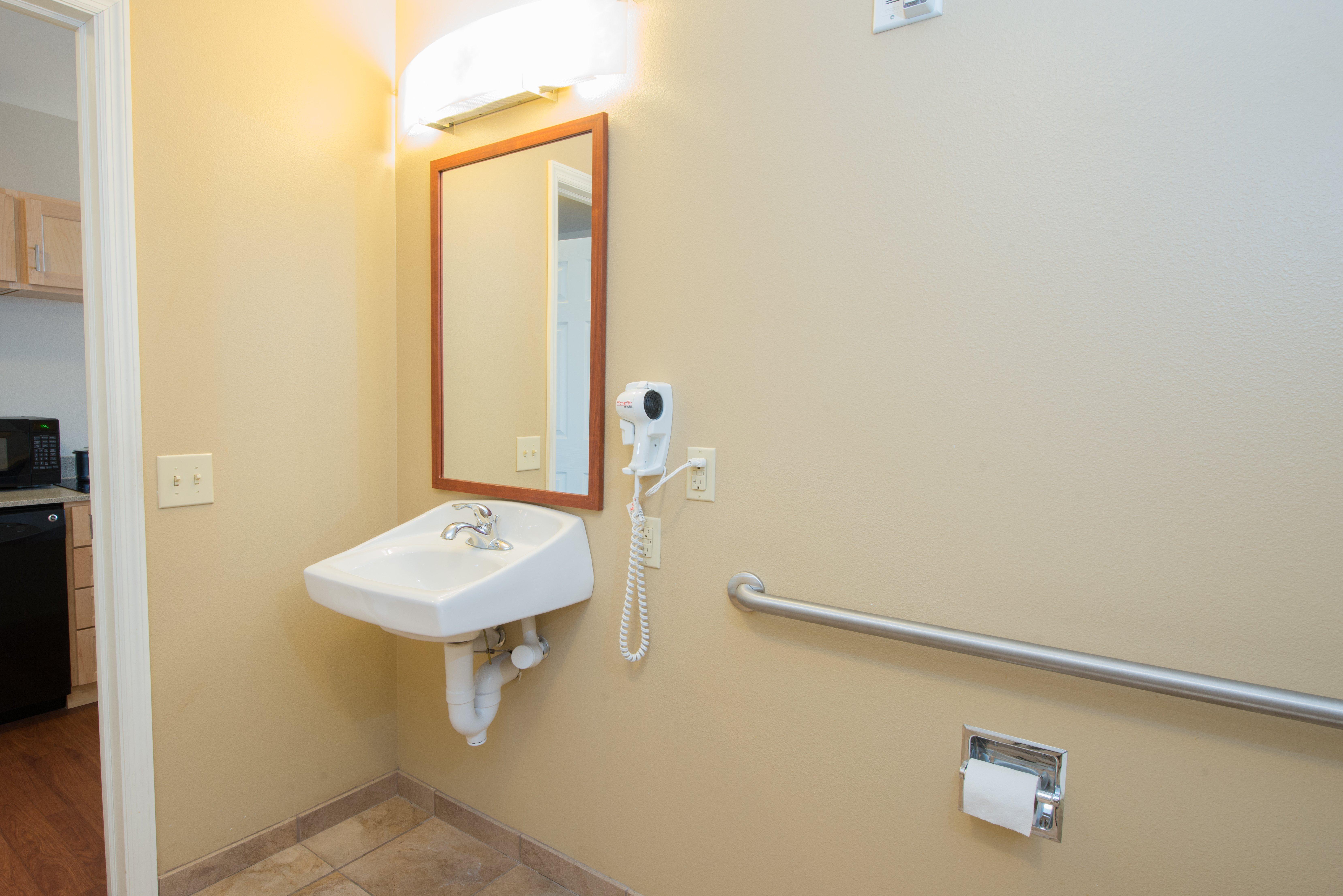 Candlewood Suites Minot By Ihg Kültér fotó