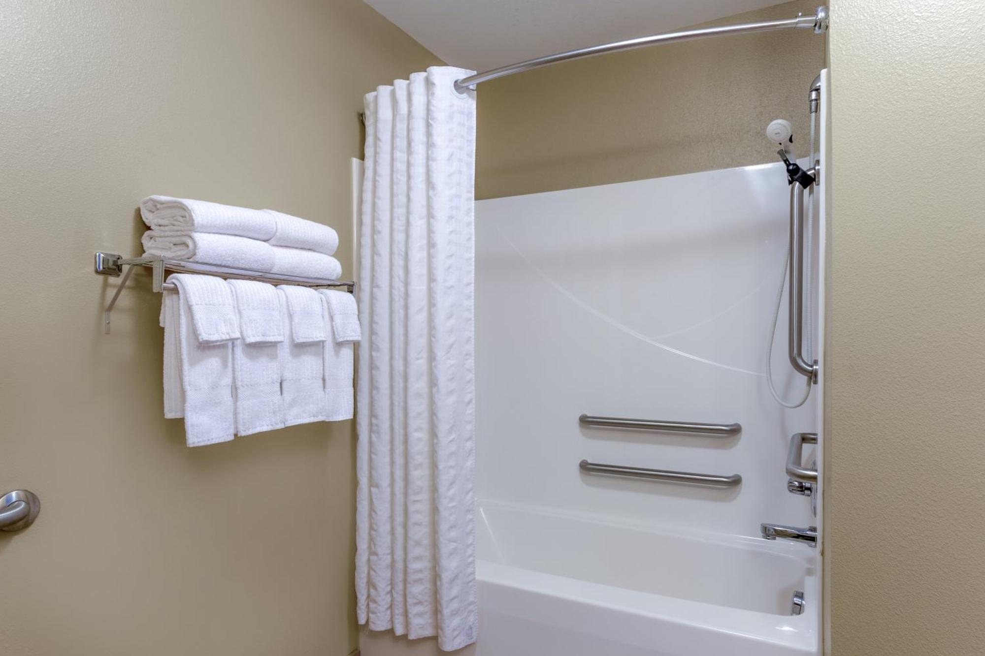 Candlewood Suites Minot By Ihg Kültér fotó
